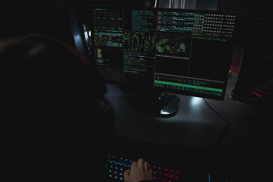 Gigantes da tecnologia perdem bilhões: o que isso ensina sobre segurança