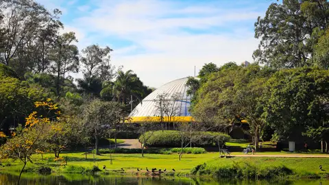 Scenic view of the dome near the lake in Ibirapuera Park, São Paulo, Brazil.